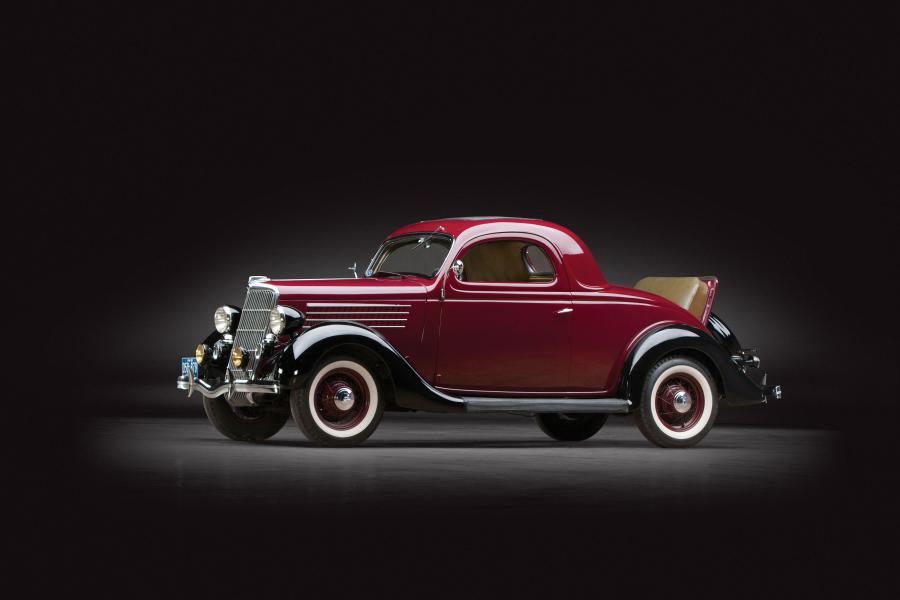  Ford V8 Deluxe 3-Window Coupe 1935 года  (фото 1 из 20)